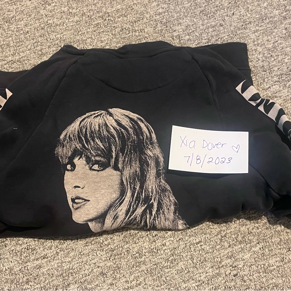Taylor Swift hoodie